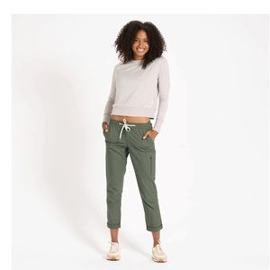 Vuori womens Ripstop pants size large